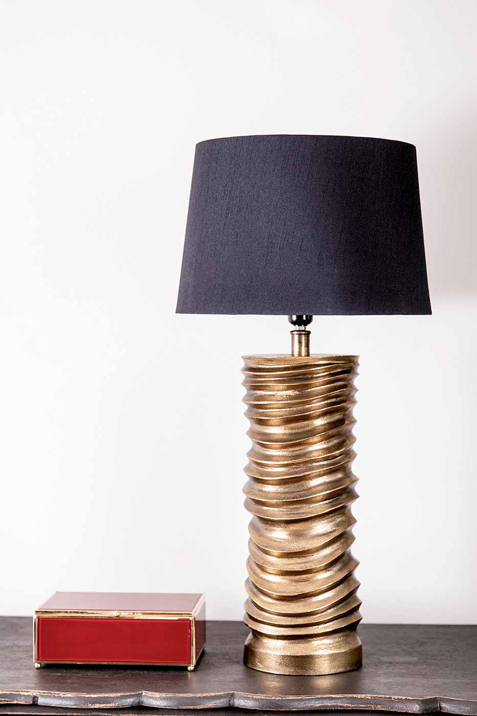 Lampfot Bissou 46 cm antik finish guld
