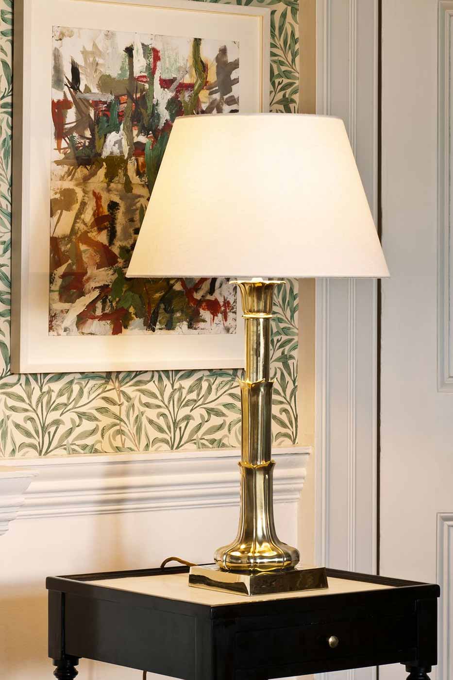 Lampfot Lotus Leaf Column mässing