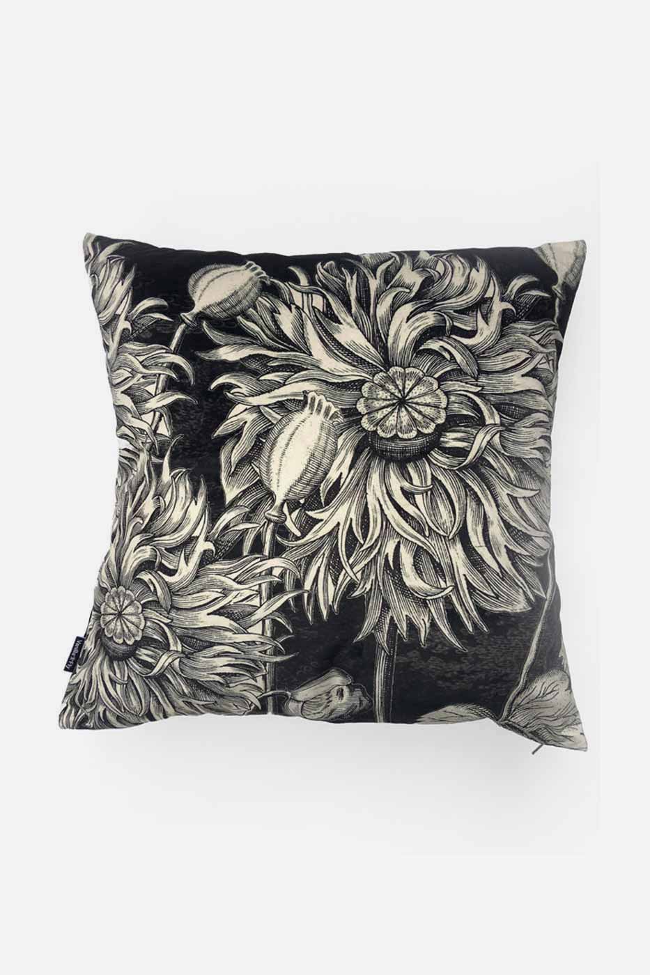 Kuddfodral Black Poppy 50x50