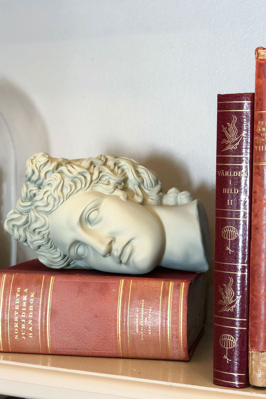 Staty Apollo horisontell 23,5 cm grön